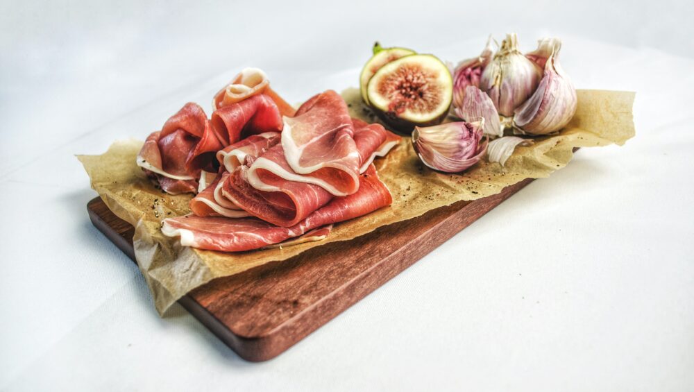 prosciutto crudo intero